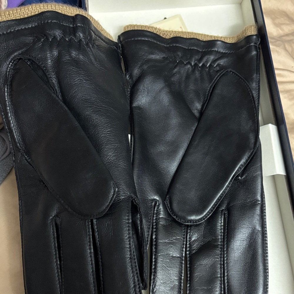 Elegant Black Leather Men's Gloves - Picture 5 of 5